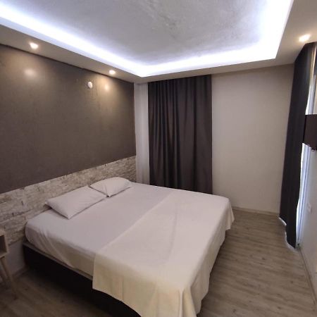 1989 Hotel Sebat Çeşme 외부 사진
